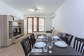 Modern 1bdr Apartment Near Center - Free Parking