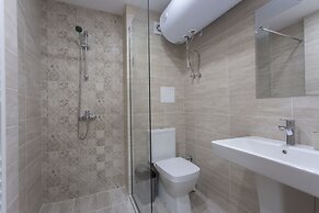Modern 1bdr Apartment Near Center - Free Parking