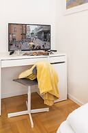 Cozy and Bright Duplex Near City Center