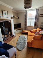 Charming 2-bed Cottage on Outskirts of Beverley