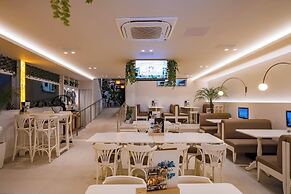 Kastro Beach Apartments