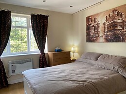 1-bed Unit 10 Minute Drive From Hellfire Caves