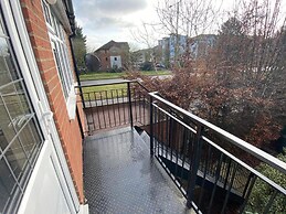 1-bed Unit 10 Minute Drive From Hellfire Caves