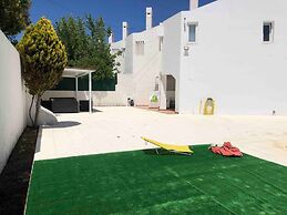 Remarkable 3-bed House in Albufeira