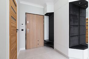 Lema Apartments by Renters Prestige