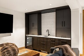 Vail Trails East #10a 3 Bedroom Condo by RedAwning