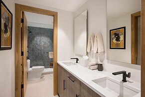 Vail Trails East #10a 3 Bedroom Condo by RedAwning