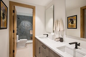 Vail Trails East #10a 3 Bedroom Condo by RedAwning