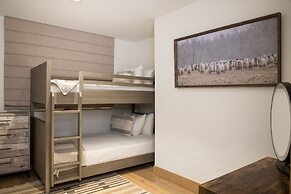 Vail Trails East #10a 3 Bedroom Condo by RedAwning