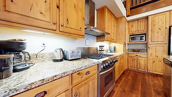 Snowcreek VI The Lodges 1127 3 Suites, Spacious with Mountain Views, P
