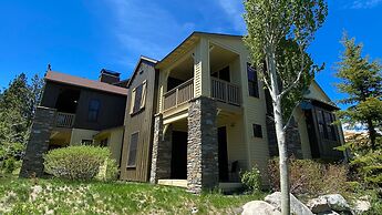 Snowcreek VI The Lodges 1127 3 Suites, Spacious with Mountain Views, P