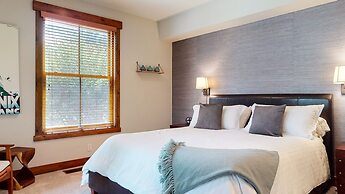 Snowcreek VI The Lodges 1127 3 Suites, Spacious with Mountain Views, P