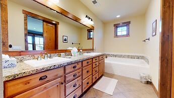 Snowcreek VI The Lodges 1127 3 Suites, Spacious with Mountain Views, P