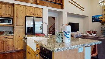 Snowcreek VI The Lodges 1127 3 Suites, Spacious with Mountain Views, P