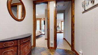 Snowcreek VI The Lodges 1127 3 Suites, Spacious with Mountain Views, P