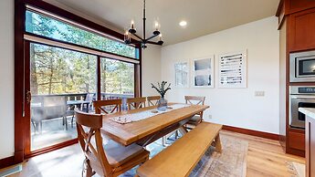 Timbers 15 Private Hot Tub, 2 Car Garage, Washer Dryer, Large Townhous