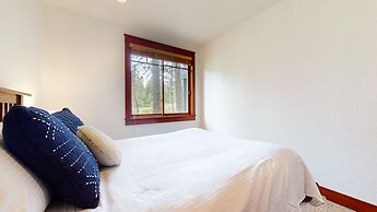 Timbers 15 Private Hot Tub, 2 Car Garage, Washer Dryer, Large Townhous