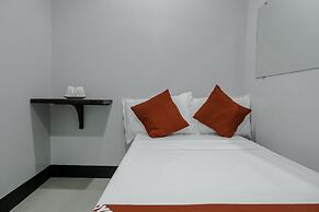 OYO 711 Goff's Place