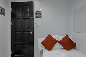 OYO 711 Goff's Place