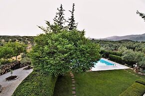 Beautiful Villa With Swimming Pool Near Nafplion