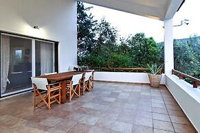 Beautiful Villa With Swimming Pool Near Nafplion