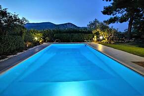 Beautiful Villa With Swimming Pool Near Nafplion
