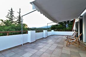 Beautiful Villa With Swimming Pool Near Nafplion