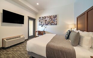 The Lodge Lake Chelan