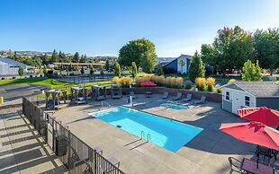 The Lodge Lake Chelan