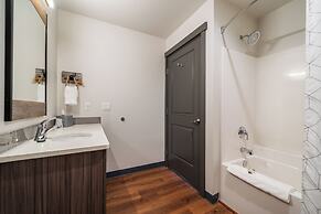 The Lodge Lake Chelan