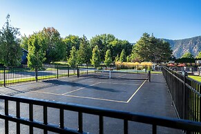 The Lodge Lake Chelan