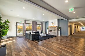 The Lodge Lake Chelan