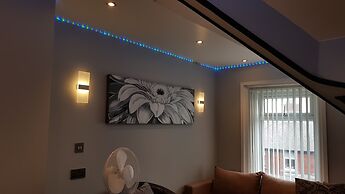 Impeccable 2-bed Apartment in Blackpool