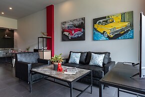 Hillside Lovina Studio