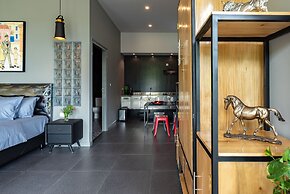 Hillside Lovina Studio