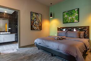 Hillside Lovina Studio