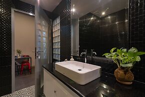 Hillside Lovina Studio