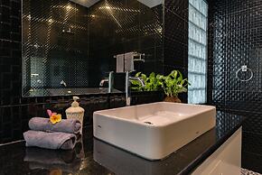 Hillside Lovina Studio