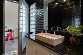 Hillside Lovina Studio