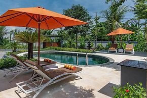 Hillside Lovina Studio