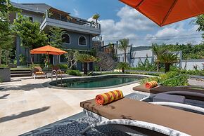 Hillside Lovina Studio