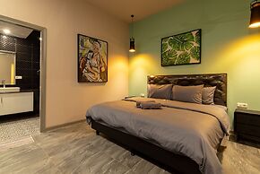 Hillside Lovina Studio