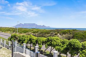 Big Bay Beach Club J32