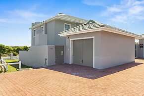 Big Bay Beach Club J32