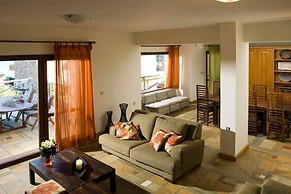 Beautiful 3-bed Sea Front Villa in Agios Nikolaos