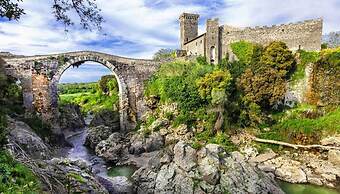 Charming 5-bed Villa in Pitigliano Tuscany