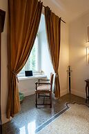 Capital Rooms