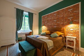Capital Rooms