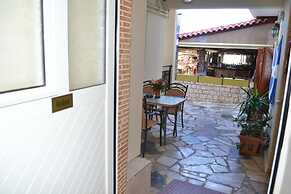 Gardenia Eco Apartment in Panormo