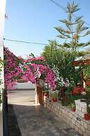 Gardenia Eco Apartment in Panormo